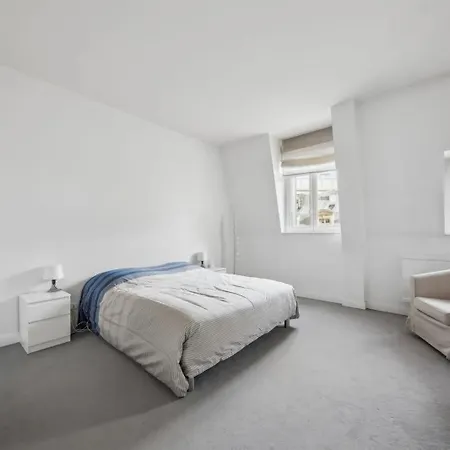 Apartament Pantheon Beast *